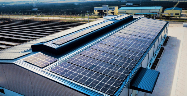 Điện mặt trời mái nhà 'loại trừ' khu công nghiệp: Khó hiểu, lãng phí