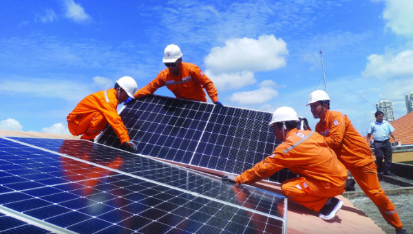Bộ Công Thương lại yêu cầu EVN và các địa phương đề xuất chính sách phát triển điện mặt trời